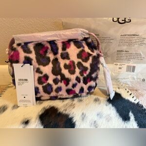UGG Original Janey Crossbody Bag